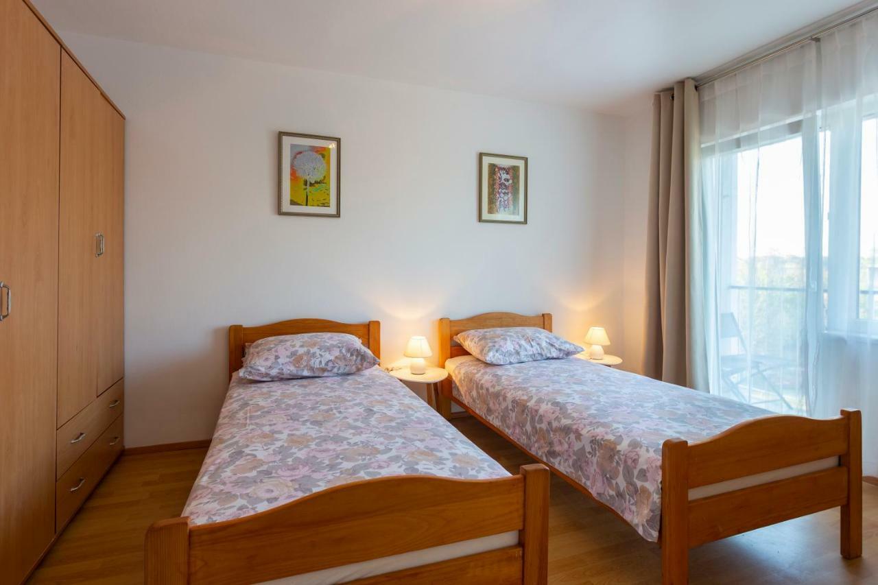 Apartment Anna With Free Private Parking Pola Esterno foto