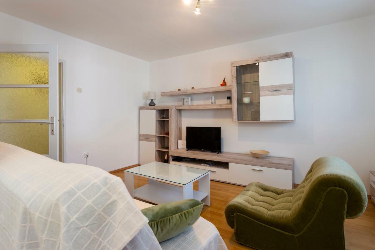 Apartment Anna With Free Private Parking Pola Esterno foto
