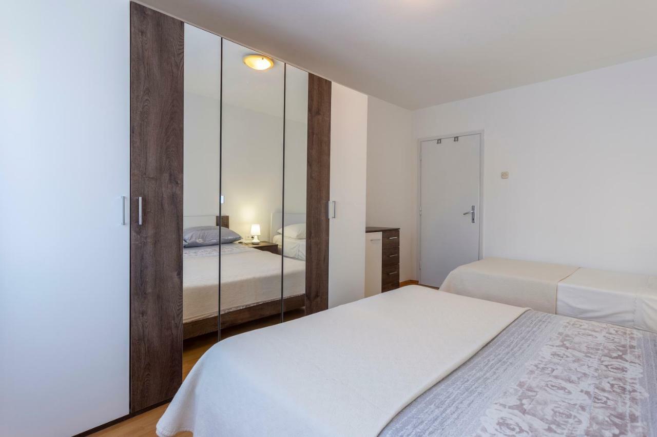 Apartment Anna With Free Private Parking Pola Esterno foto